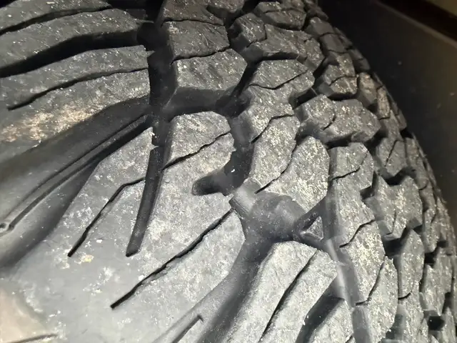 35/12.5R20 k02 on factory classic ram 1500 rims in Tires & Rims in Bedford - Image 9