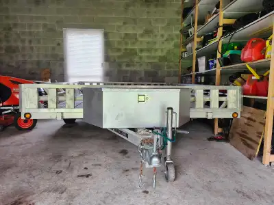 Polaris. Aluminum. Utility Trailer. 2015. Ownership on hand. Tool box, alot off ties down, 7 pin con...