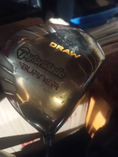 Titleist golf set w/extras, View more