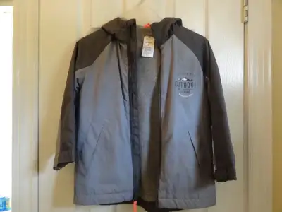 Fall / spring rain jacket Carter/OshKosh for 5 year old boy. Great condition. Asking 10$. Pick-up on...