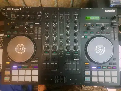 Roland DJ707m DJ Controller w Drum Machine, Vocal & Regular FX, View more