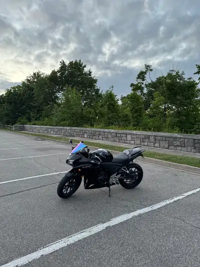 2013 Honda cbr500r Need this gone asap due to new apartment has no parking. Special deal if you can...
