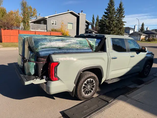 HKers Pickup Truck Delivery $60 – Marketplace, IKEA, Small Moves in Moving & Storage in Calgary - Image 4