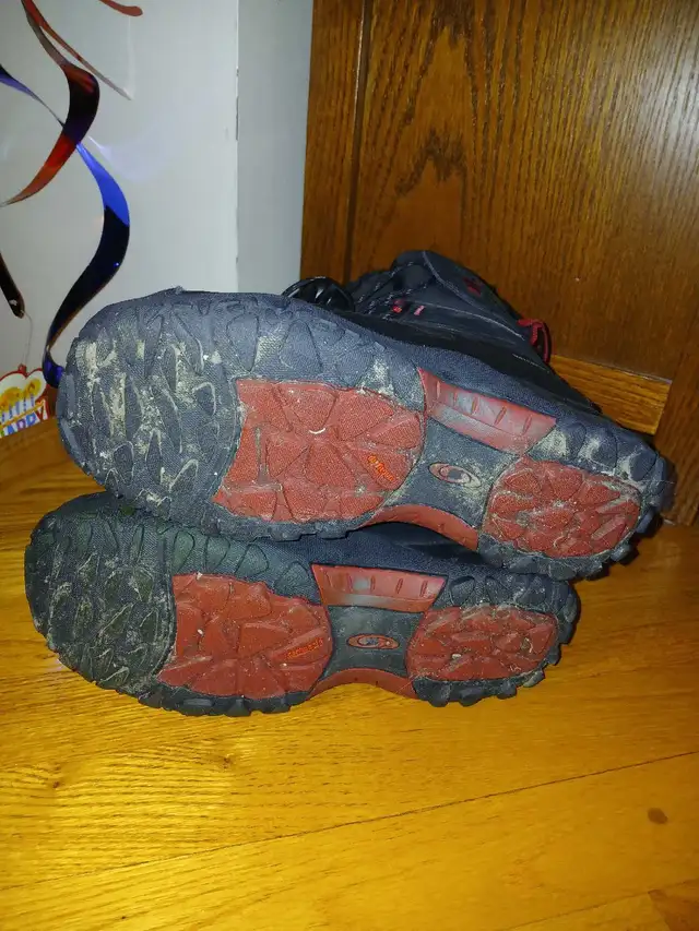 Winter Boots Solomon Women Size 6.5 in Women's - Shoes in Calgary - Image 5