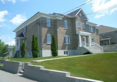 appartement à louer 5 et demi Sherbrooke