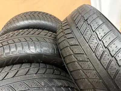 No Holding 4 Dynamo Winter DW701 tire size 225 60 17 No Rims , Around 60% Treads good for 1 to 2 Sea...