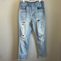 American Eagle Distressed Denim High  Waisted    Jeans