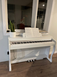 Piano for sale 