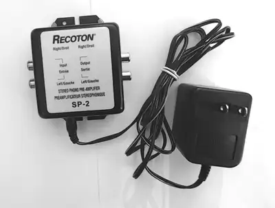 Stereo Phono Pre-Amplifier Recoton SP-2 with power adapter