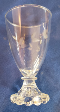 9 VINTAGE ANCHOR HOCKING ETCHED WINE GLASSES