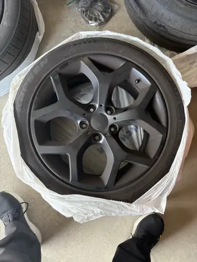Good condition black rims