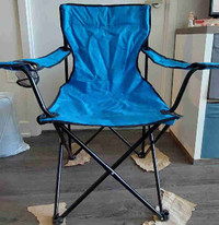 2 camping chairs 