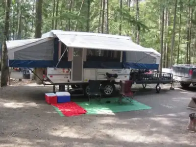 2011 Flagstaff Tent Trailer by Forest River $13,250 Dry Weight 2991 Base Dry Hitch Weight 190 Carco...