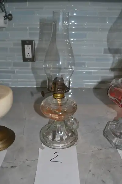 1 lampe à l'huile vintage, View more