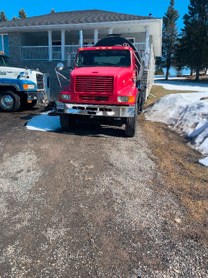 1984 International S series water truck