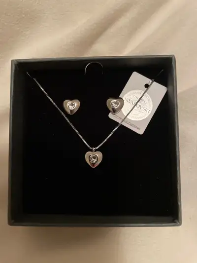 Nic & Syd Jewelry Set, View more