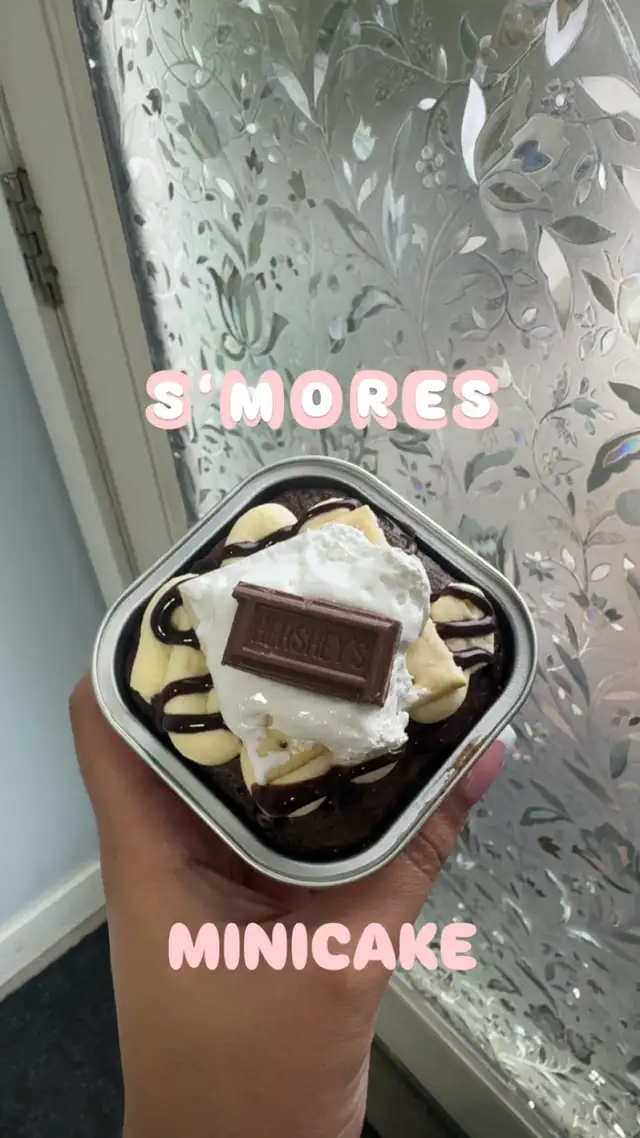 Mini cakes 477290056993351683