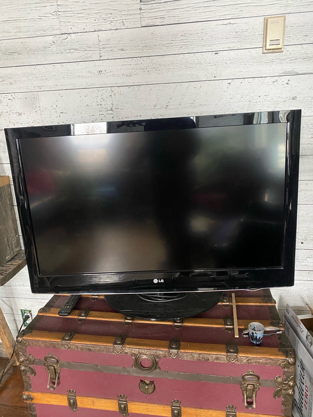LG flatscreen TV in TVs in Red Deer
