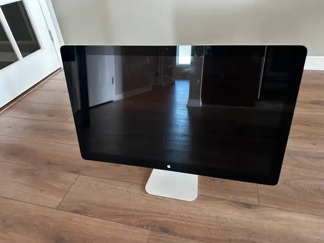moniteur Apple display 27’’ état presque neuf in Monitors in Longueuil / South Shore - Image 3