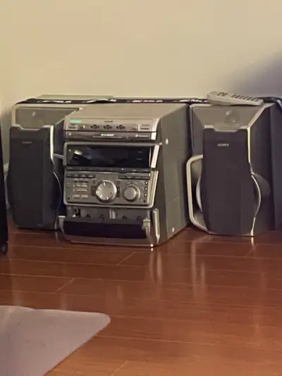 Sony MHC-RXD80 with remote, View more