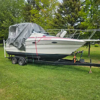 Selling a 1992 Maxum 2300 SCR complete with custom trailer. Good condition, needs cleaning. All Viny...