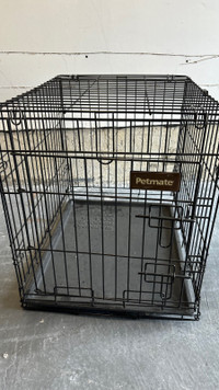 M/L Petmate Dog Crate- L 33.5 W 17.5  H 21