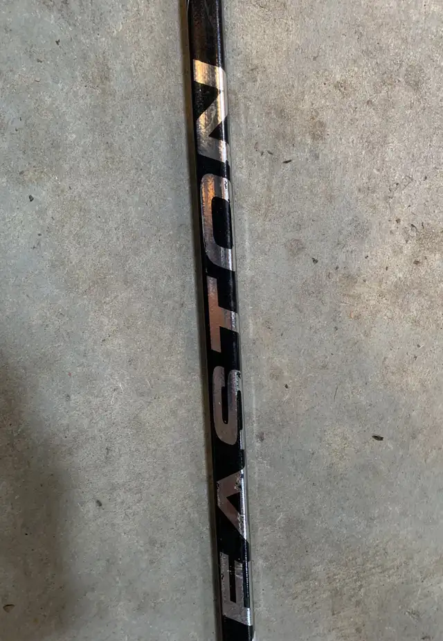 Easton S19 Hockey Stick in Hockey in Mississauga / Peel Region - Image 6
