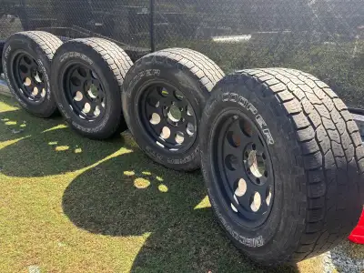 Pro Comp PA69 VINTAGE FLAT BLACK 17x9 No cracks or bends Have centre caps not pictured Cooper discov...