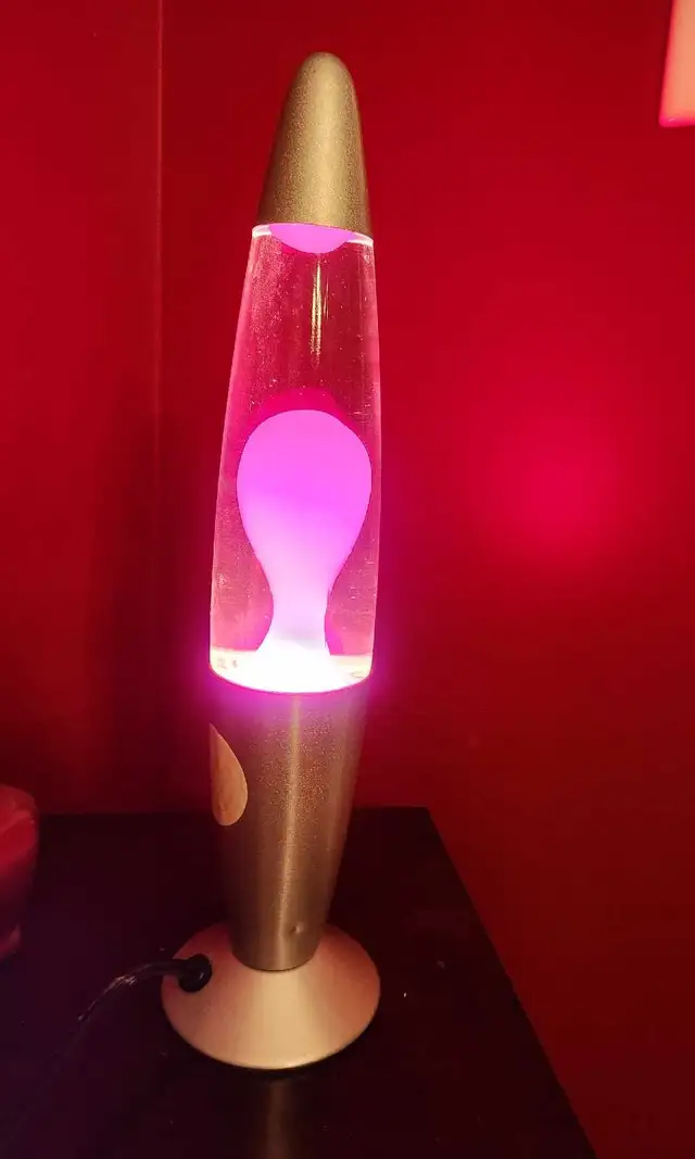 Lava Lamp in Indoor Lighting & Fans in Oshawa / Durham Region - Image 4