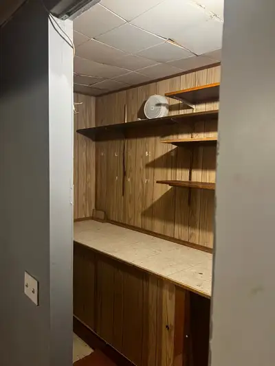 Basement available 3 min to UFM