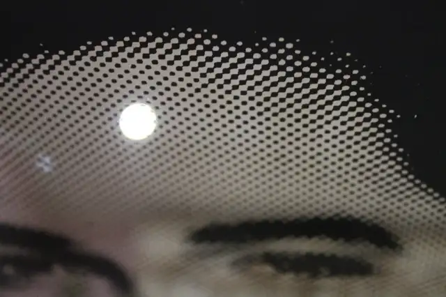 Vintage Elvis Presley Reverse Painted Mirror Wall Art in Arts & Collectibles in City of Toronto - Image 7