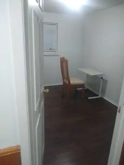 Hi. Single bedroom upper floor available from March 1st for girl student and working ladies. Kitchen...