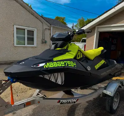 Like new 2023 Spark Trixx 3up Tow legal Ski has under 11 hours on it. It is in mint condition. Sport...