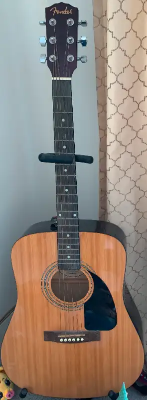 Fender retired model. Just one available. No trading and haggling.