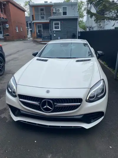 Mercedes SLC 300 Roadster 2020 - 24300 km - convertible voir photos pour options
