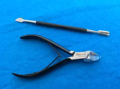 Green Estetica  Cutical Nail Clipper Set (New), View more