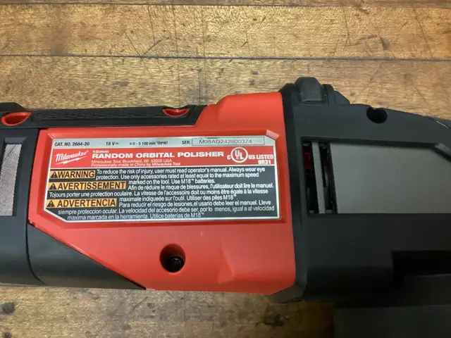 MILWAUKEE M18 FUEL BR. 15MM RANDOM ORBITAL POLISHER/6.0 AH BATT. in Power Tools in Barrie - Image 8