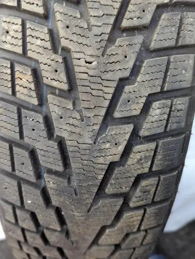 PNEU D'HIVER CLOUTABLE - GT RADIAL ICEPRO3 Tourisme Hiver Cloutable Taille du pneu 205/65R16 CL 95T...