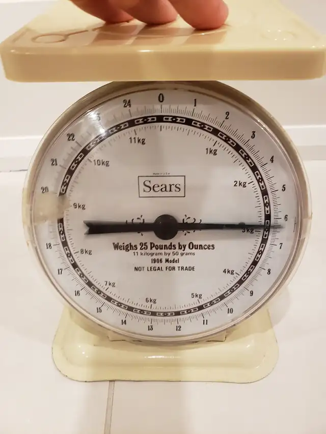 Vintage Sears Kitchen Scale in Kitchen & Dining Wares in Markham / York Region - Image 3
