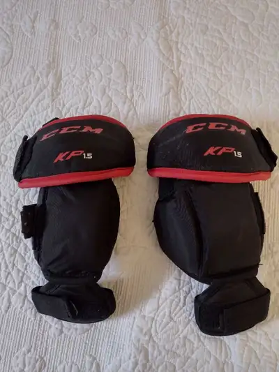 CCM Goalie Knee Pads Youth, View more
