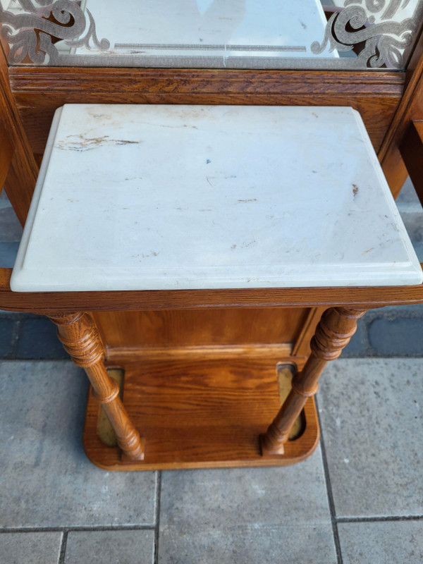 Vintage Pulaski Oak Wood Hall Tree Stand Bookcases & Shelving Units