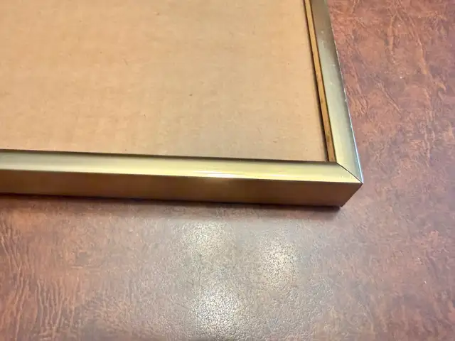Vintage Gold Tone Glass Front Picture Frame Home Decor in Arts & Collectibles in Calgary - Image 3