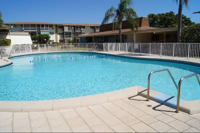 condo for rent in Miami, Fl, View more