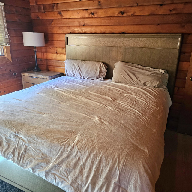 Lazy boy king bedroom set in Beds & Mattresses in Muskoka