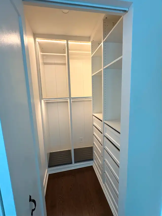 Private room + ensuite + walk-in closet in Room Rentals & Roommates in Ottawa - Image 9