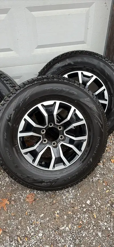 I'm selling a set of Toyota Tacoma rims and winter tires 265/70/R17 with factory sensors, perfect fo...