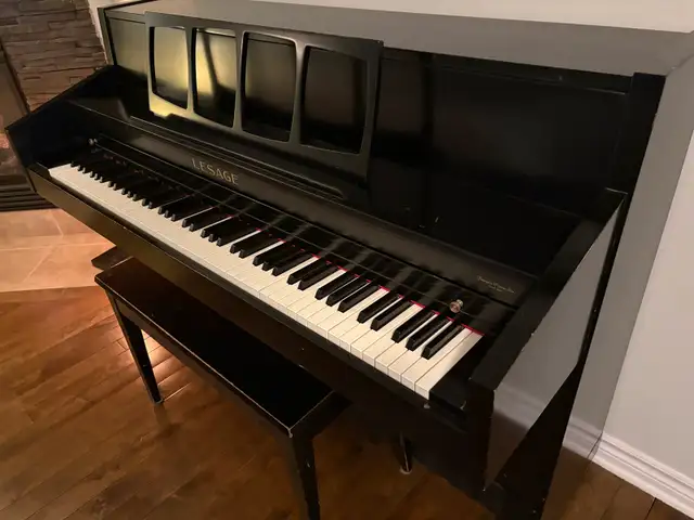 piano à vendre in Pianos & Keyboards in Laval / North Shore - Image 3