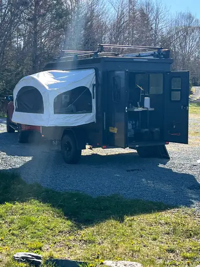 2024 InTech Flyer Explore. All aluminum frame and cage. Weighs less than 2500lb. Includes pull out k...