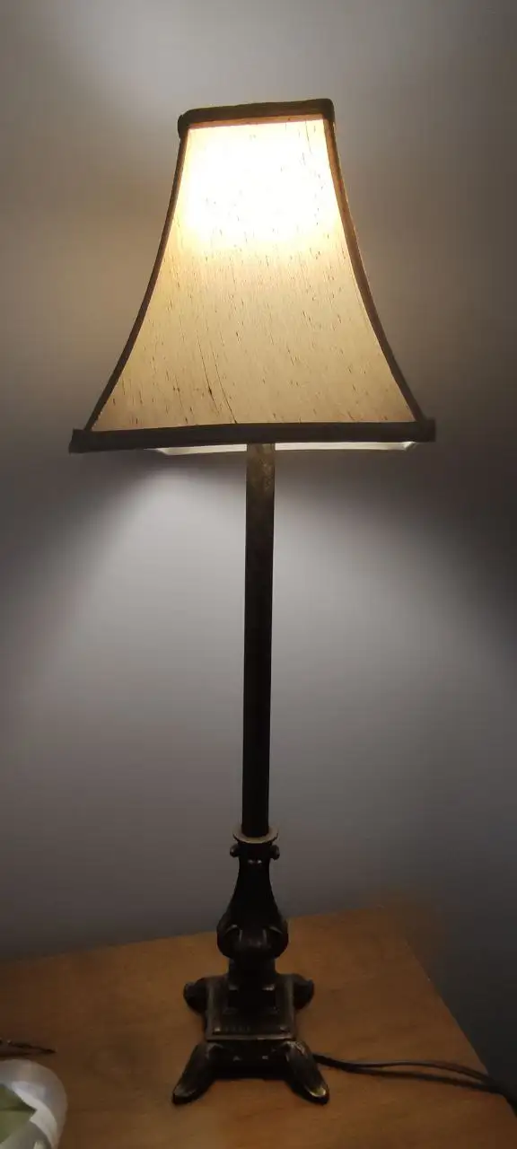 Desk table floor lamps in Indoor Lighting & Fans in Norfolk County - Image 3