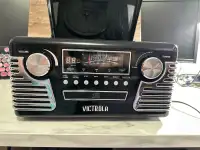 Victorla V50-200 Retro Record Player